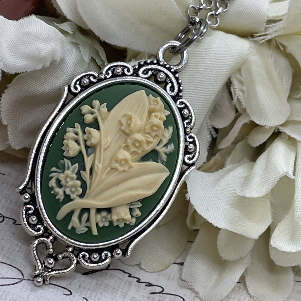 Silver Green Lily Of The Valley Cameo Summer Pendant Necklace Charm Wedding Gift 20$
